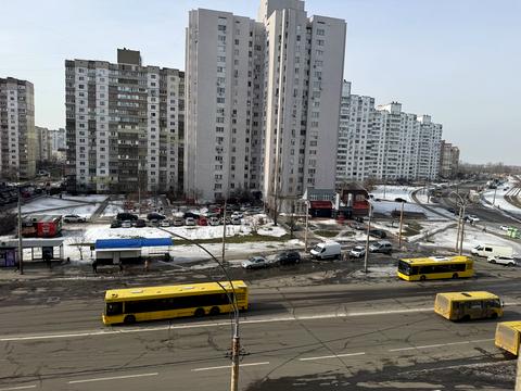 квартира за адресою Червоної Калини просп. (Володимира Маяковського), 72