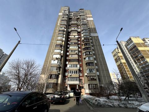 квартира за адресою Червоної Калини просп. (Володимира Маяковського), 72