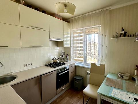 квартира за адресою Космонавтів вул., 27/1