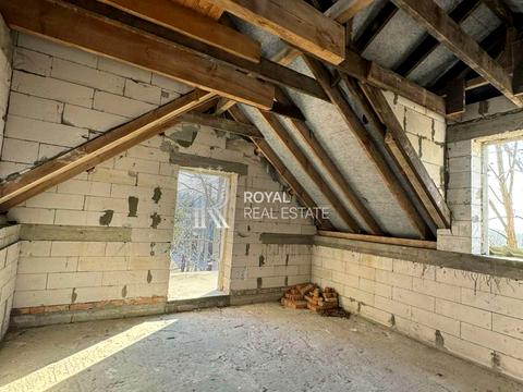 будинок за адресою Вишнева вул., 1