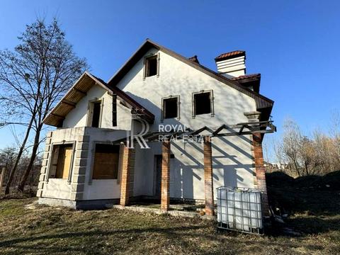 будинок за адресою Вишнева вул., 1