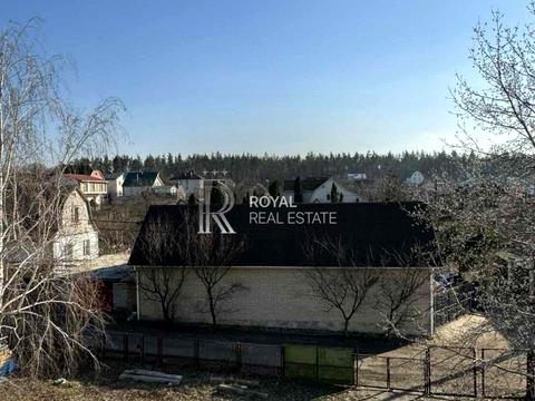 будинок за адресою Вишнева вул., 1