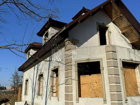 будинок за адресою Вишнева вул., 1