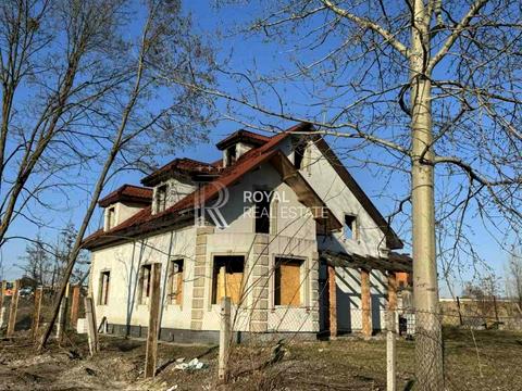 будинок за адресою Вишнева вул., 1