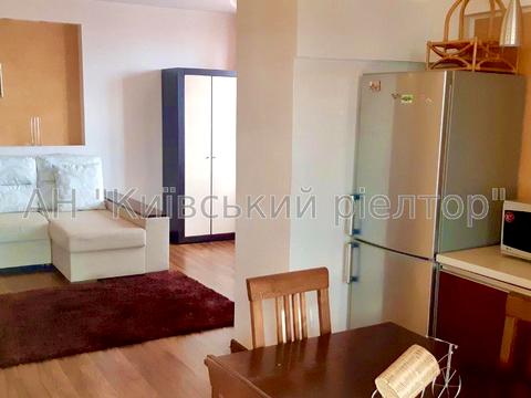 квартира за адресою Дніпровська набережна вул., 1