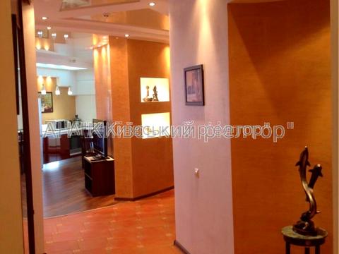 квартира за адресою Дніпровська набережна вул., 1