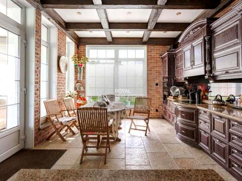 будинок за адресою щаслива, 1