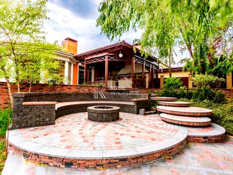 будинок за адресою щаслива, 1