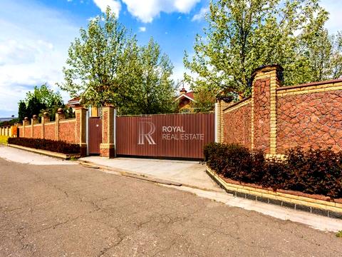 будинок за адресою щаслива, 1