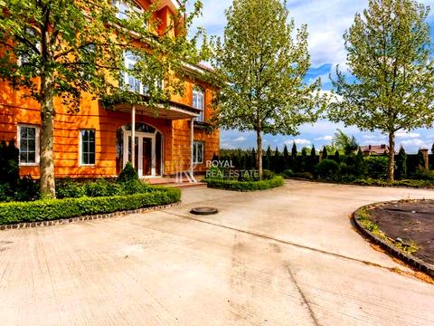 будинок за адресою щаслива, 1