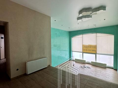 комерційна за адресою Володимира Івасюка просп. (Героїв Сталінграду), 4