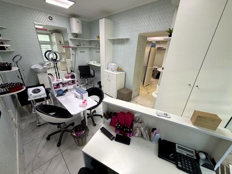 комерційна за адресою Івана Величковського вул., 30а