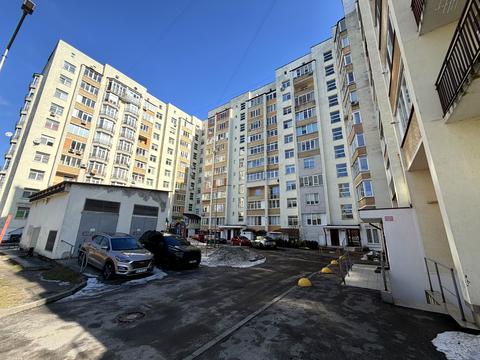 комерційна за адресою Івана Величковського вул., 30а