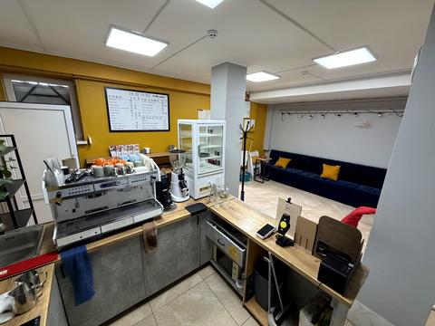 комерційна за адресою Івана Величковського вул., 30а