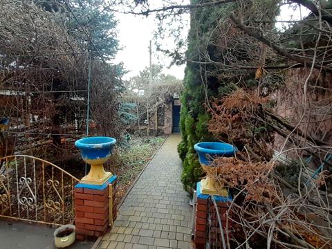 будинок за адресою Черняхівського вул.