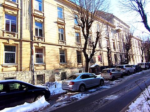 квартира за адресою Миколи Леонтовича вул., 8