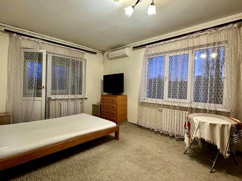 квартира за адресою Космонавтів вул., 27/1