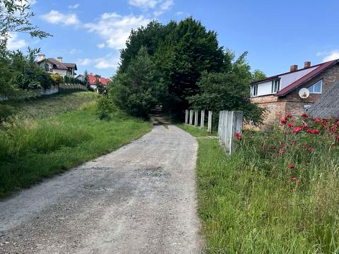 участок по адресу Бережани