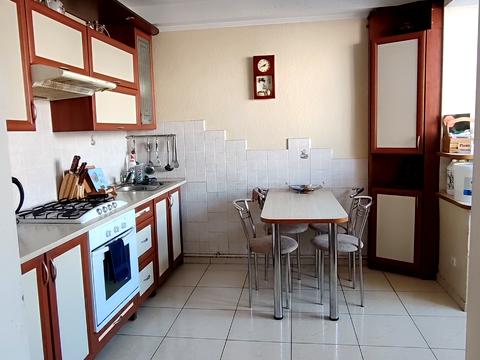 квартира за адресою Героїв Десантників вул., 11