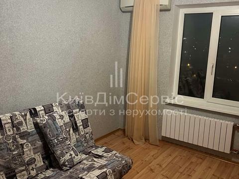 квартира по адресу Червоной Калины просп. (Владимира Маяковского), 52