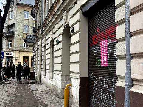 комерційна за адресою Марка Кропивницького пл., 2