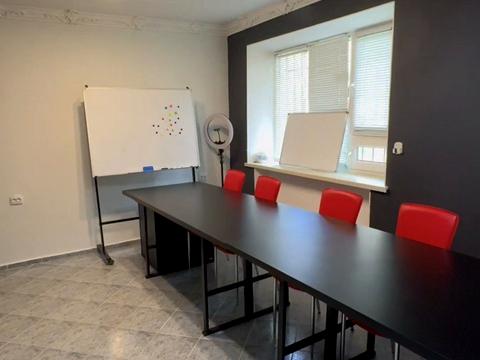 комерційна за адресою Бориса Айзенберга пров. (Катаєва), 4