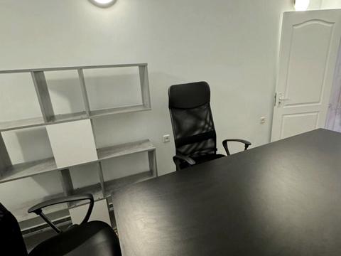 комерційна за адресою Бориса Айзенберга пров. (Катаєва), 4