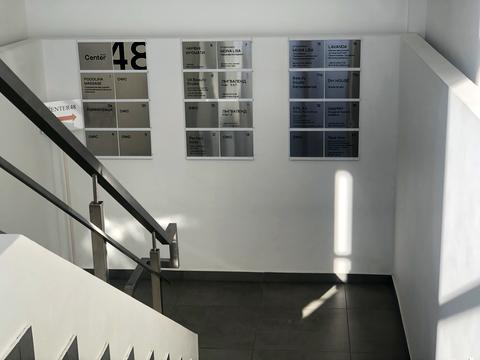 комерційна за адресою Олександра Оксанченка вул. (Степового Фронту), 48