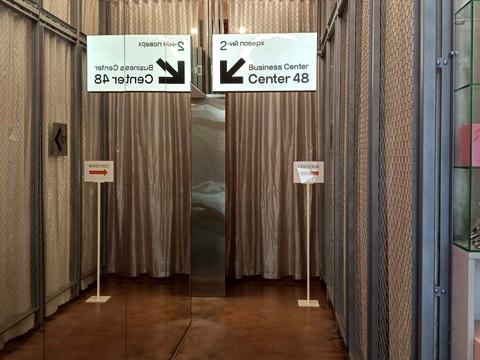 комерційна за адресою Олександра Оксанченка вул. (Степового Фронту), 48