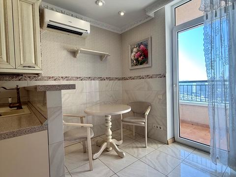 квартира за адресою Ованеса Туманяна вул., 3