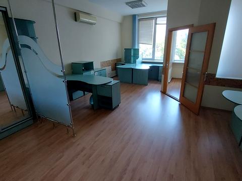 комерційна за адресою Лесі Українки бульв., 34