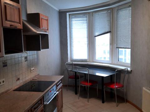 квартира за адресою Митрополита Андрея Шептицького вул. (Анатолія Луначарського), 10