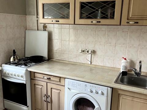 квартира по адресу Салютная ул., 19