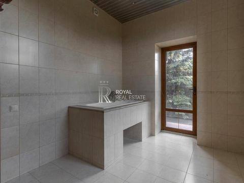 будинок за адресою Набережна