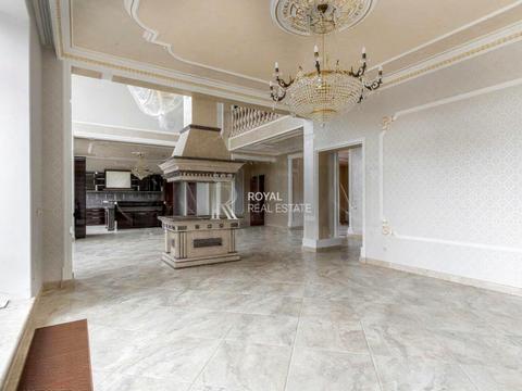 будинок за адресою Набережна