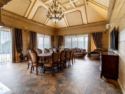 будинок за адресою Набережна