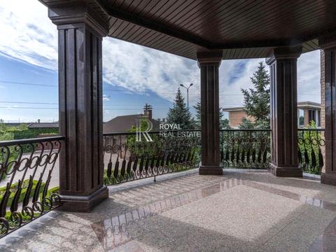 будинок за адресою Набережна