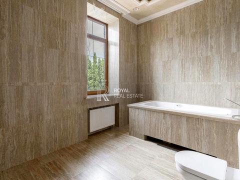 будинок за адресою Набережна