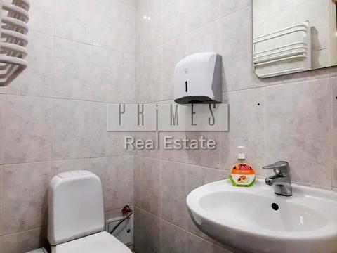 комерційна за адресою Верховинна вул., 1