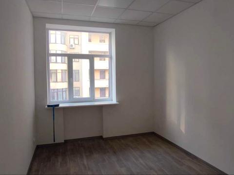 комерційна за адресою Дмитрівська вул., 71