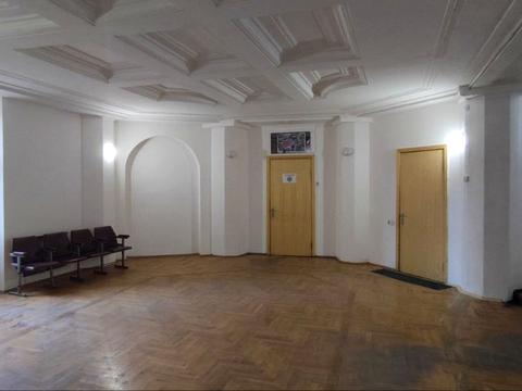 комерційна за адресою Дмитрівська вул., 71