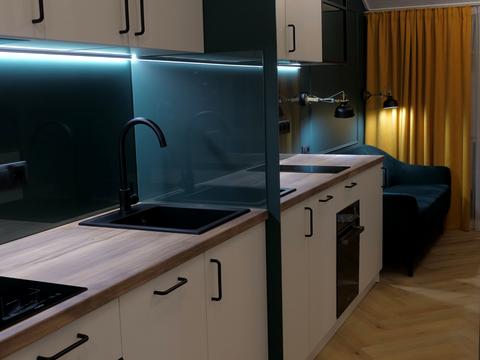 квартира за адресою Вишнева вул., (Будинок)