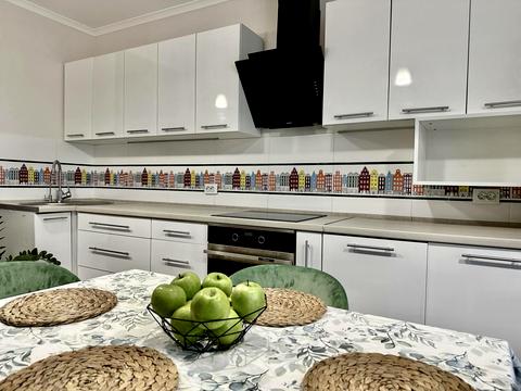 квартира по адресу Героев Полка "Азов ул. (Малиновского маршала), 8