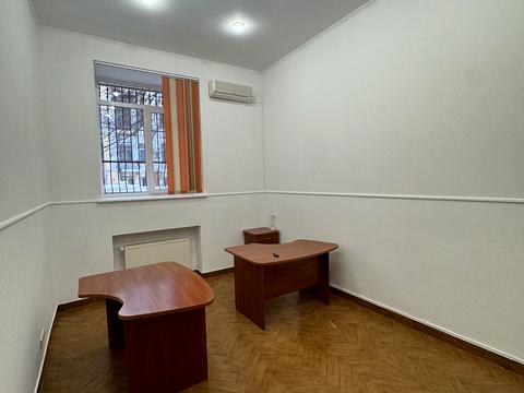 комерційна за адресою Євгена Чикаленка вул. (Пушкінська), 8