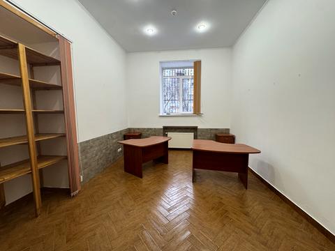 комерційна за адресою Євгена Чикаленка вул. (Пушкінська), 8