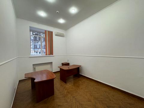 комерційна за адресою Євгена Чикаленка вул. (Пушкінська), 8