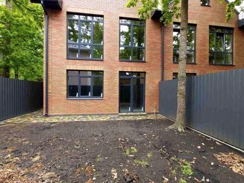 дом по адресу Василя Стуса ул. (Пушкинская)