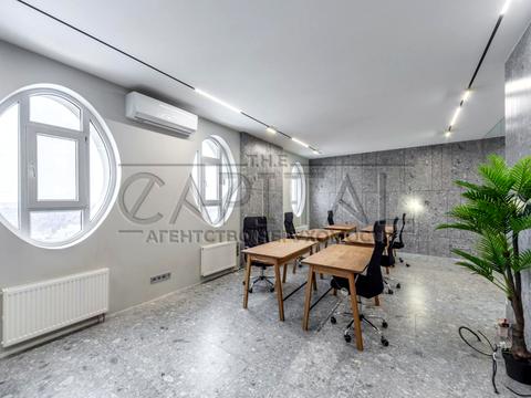 комерційна за адресою Василя Тютюнника вул. (Анрі Барбюса), 37/1