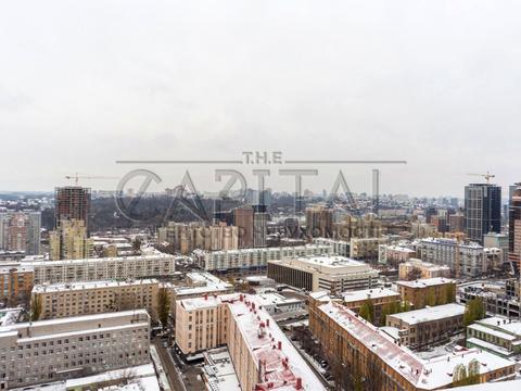 комерційна за адресою Василя Тютюнника вул. (Анрі Барбюса), 37/1