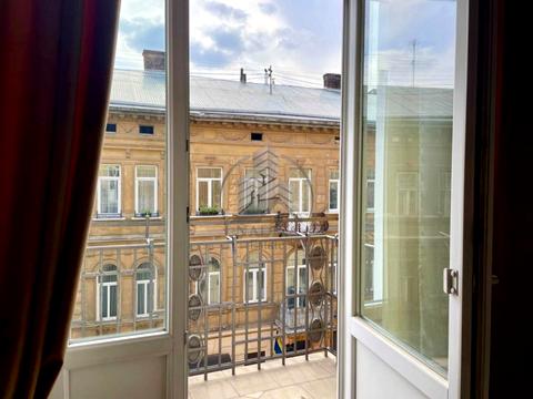 квартира за адресою Львів, Пекарська вул., 1